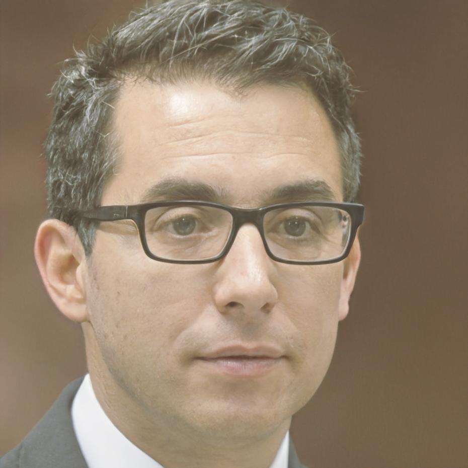 Portrait de Marc Dubois, expert en investissement